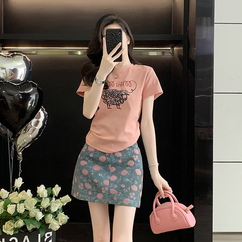 粉色小绵羊印花短款T恤女短袖夏季新款正肩宽松显瘦半袖衫上衣潮