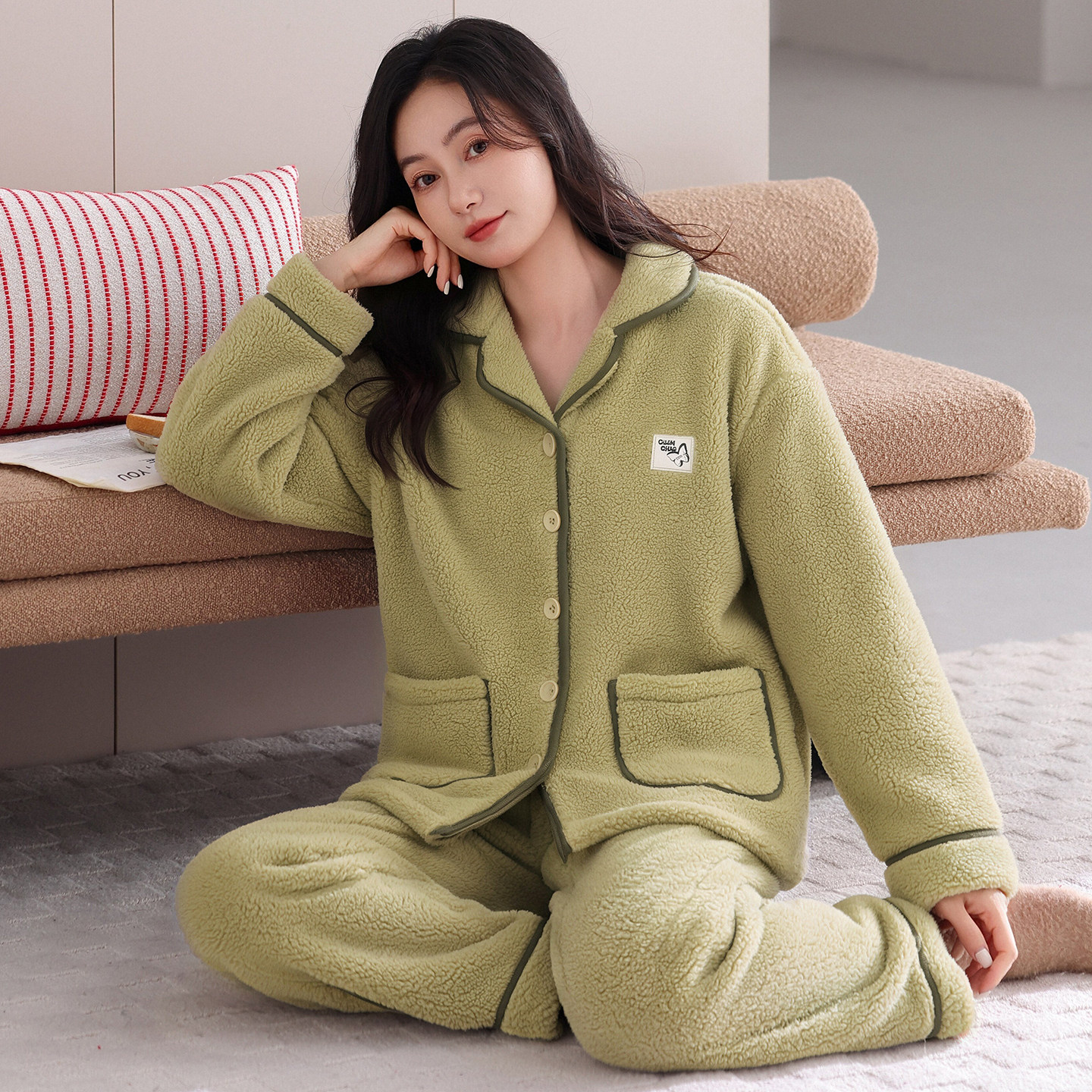 加厚羊羔绒保暖睡衣女春秋冬长袖