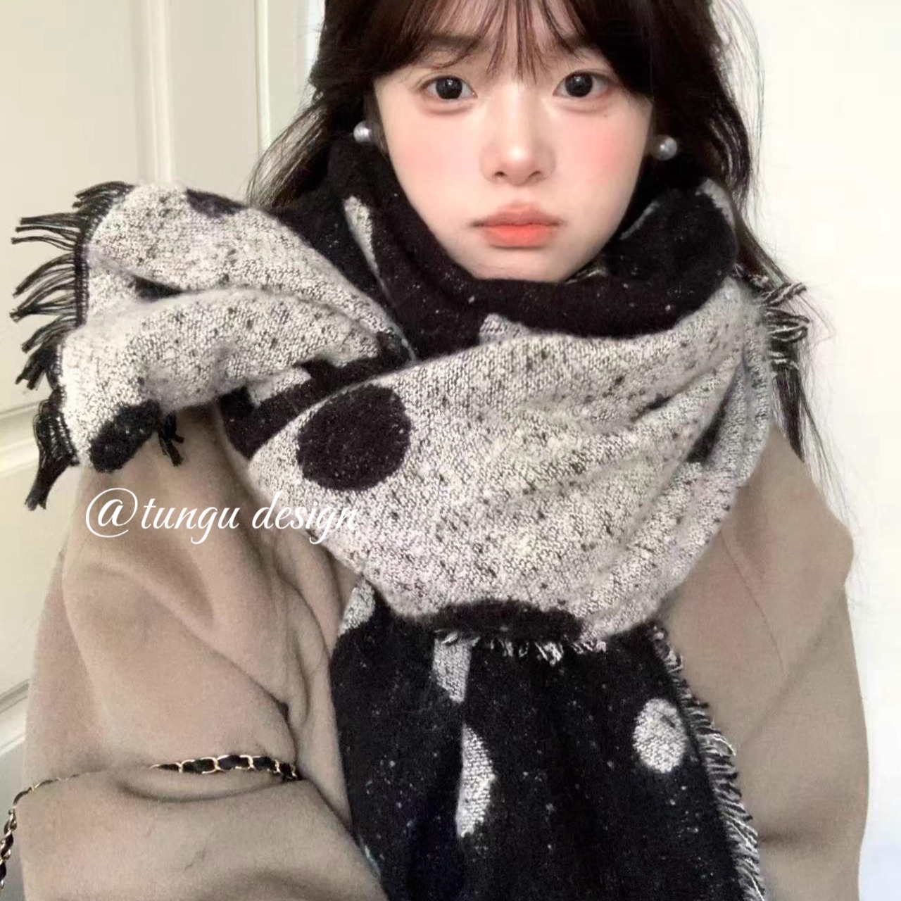 星月豚骨“黑糖啵啵”黑灰波点设计双面围巾韩系披肩加厚保暖围脖