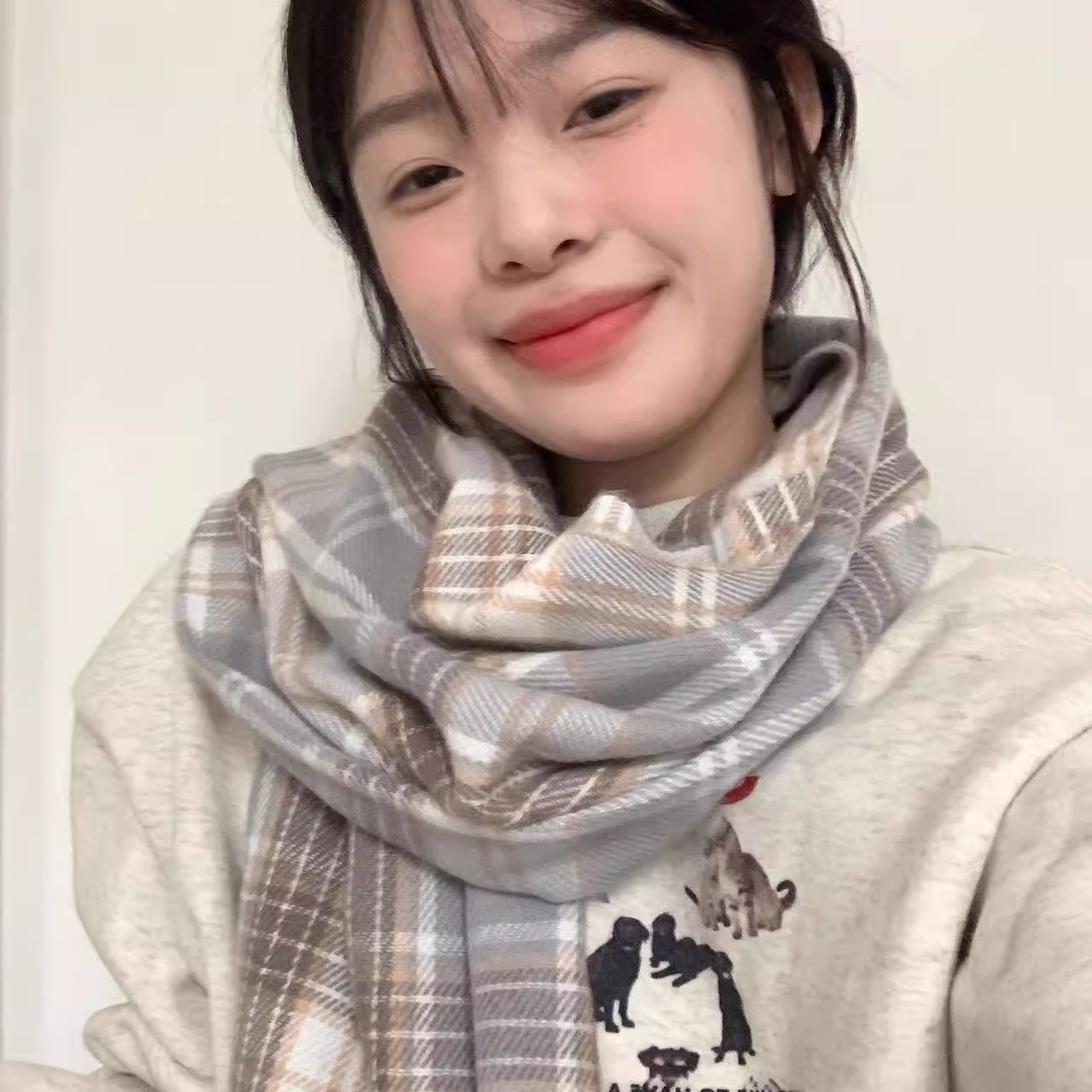 星月豚骨自制浅蓝灰格子围巾保暖