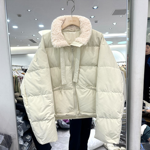 芷炫Z58129 羊羔毛飘带拉链立领休闲宽松保暖短装羽绒服欧货冬装