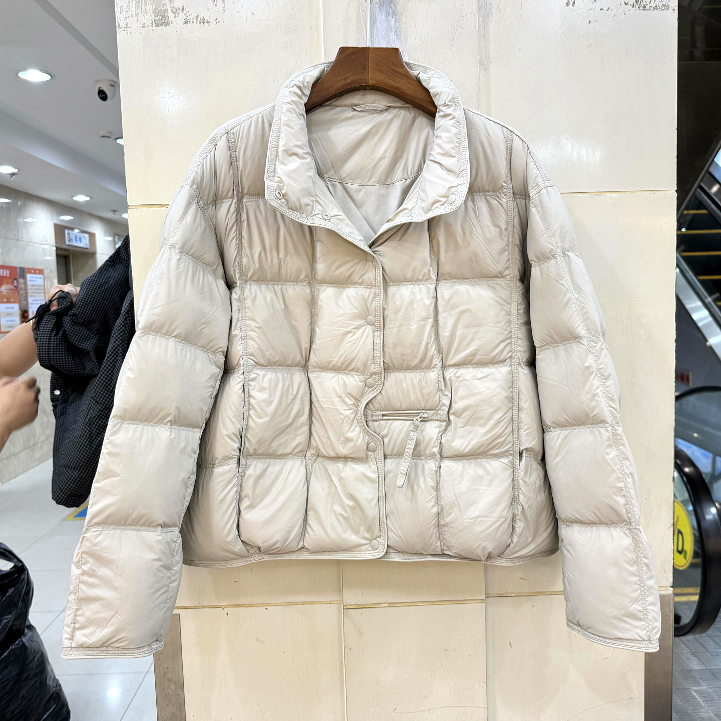 A1825单排扣立领羽绒服短外套