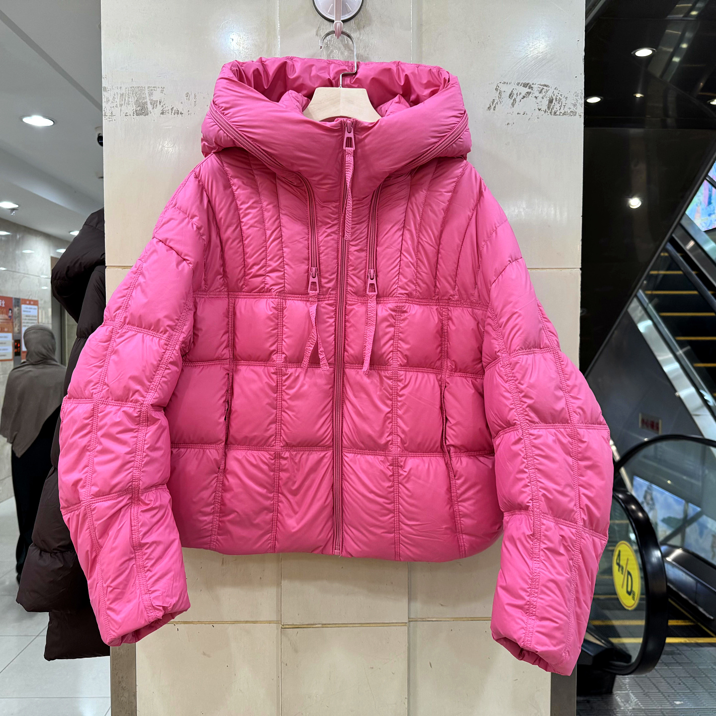 依芙恩58D50三拉链连帽短羽绒服