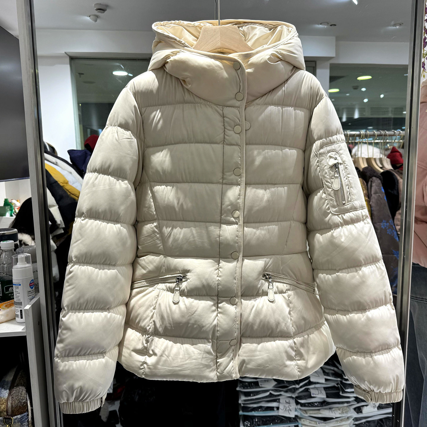 255Y065051收腰连帽小个羽绒服