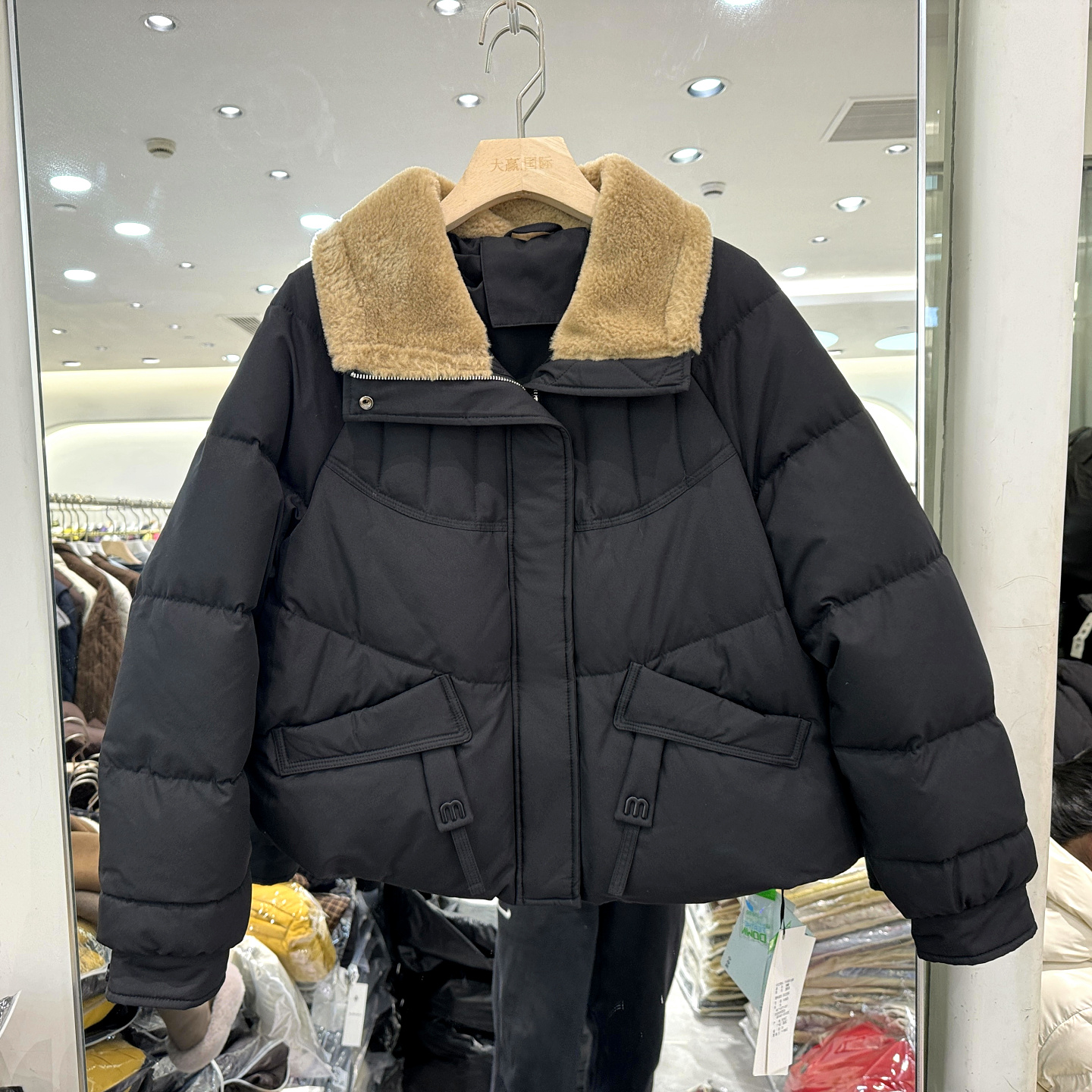 巧诗妙卓依缘258130保暖羽绒服