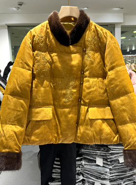 8361 斜门禁单排扣刺绣花水貂毛立领袖口毛轻奢短鹅绒羽绒服冬装