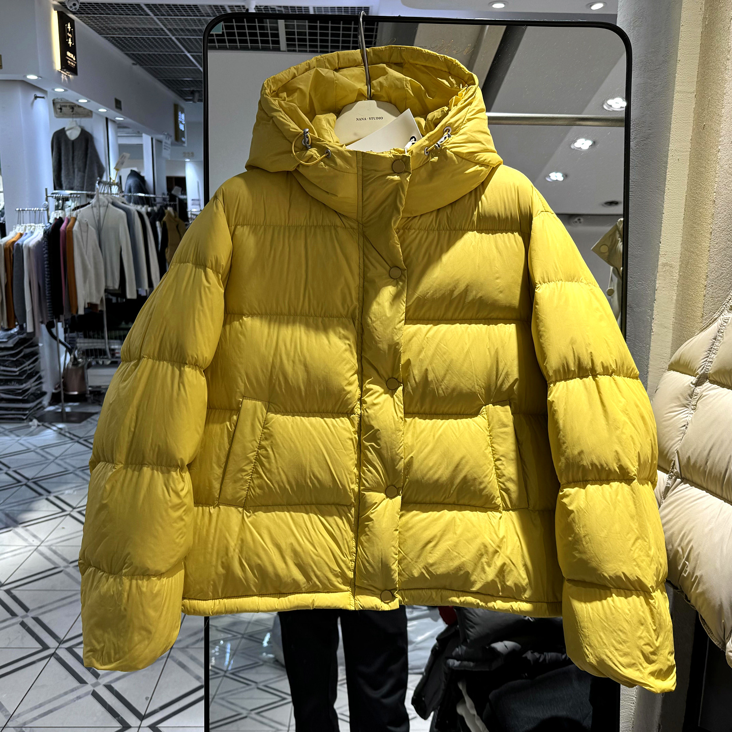 56008韩系连帽短装羽绒服