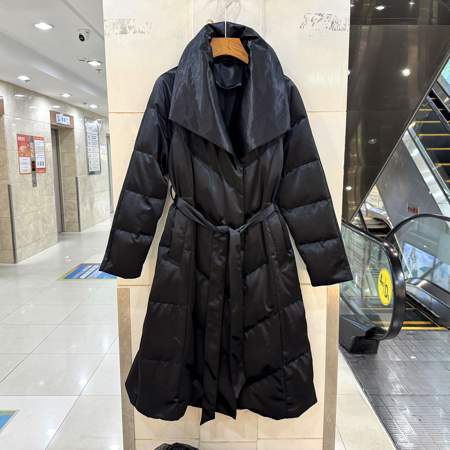 25013翻领长款鹅绒羽绒服