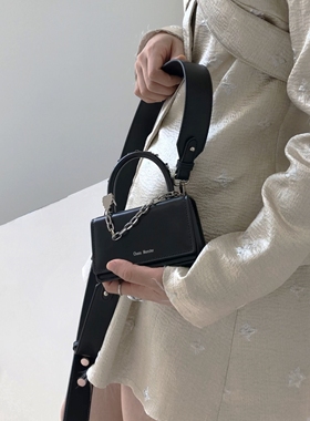 ChaosMonster真皮小包原创小众设计包 斜跨迷你小方包新款小包包