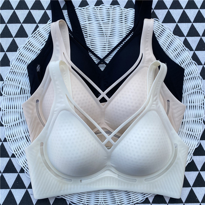 一片式透气蜂巢洞洞杯文胸夏上新