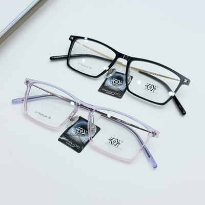 休闲商务尼龙加钛合金轻盈又漂亮