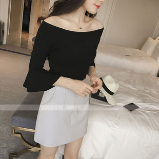 黑色一字领喇叭袖上衣女春夏设计感打底衫小心机露锁骨高级感t恤