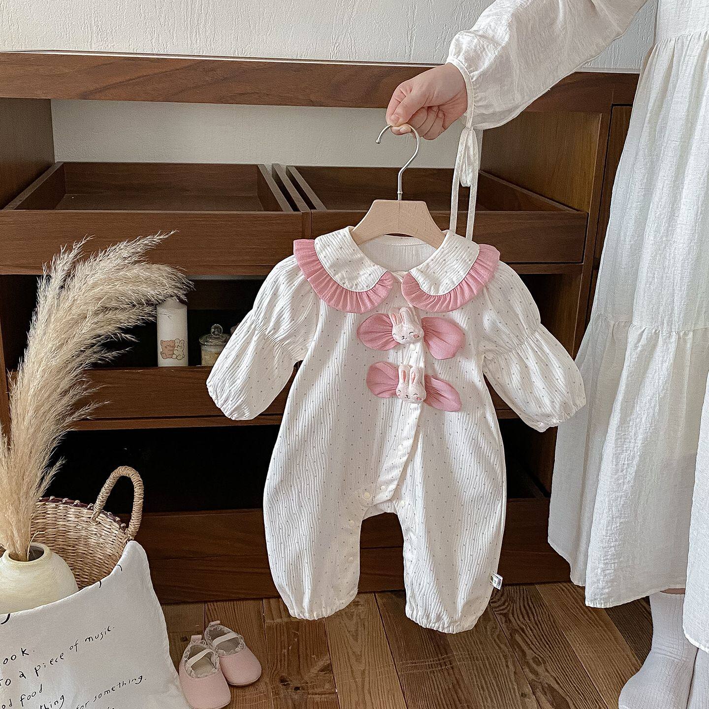 点兮2025秋季新款婴幼儿针织连体衣女宝宝兔子连身衣新生儿爬服潮