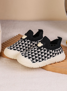 女童休闲透气鞋2024春秋款幼儿园宝宝鞋子1-5岁3儿童鞋男童飞织鞋