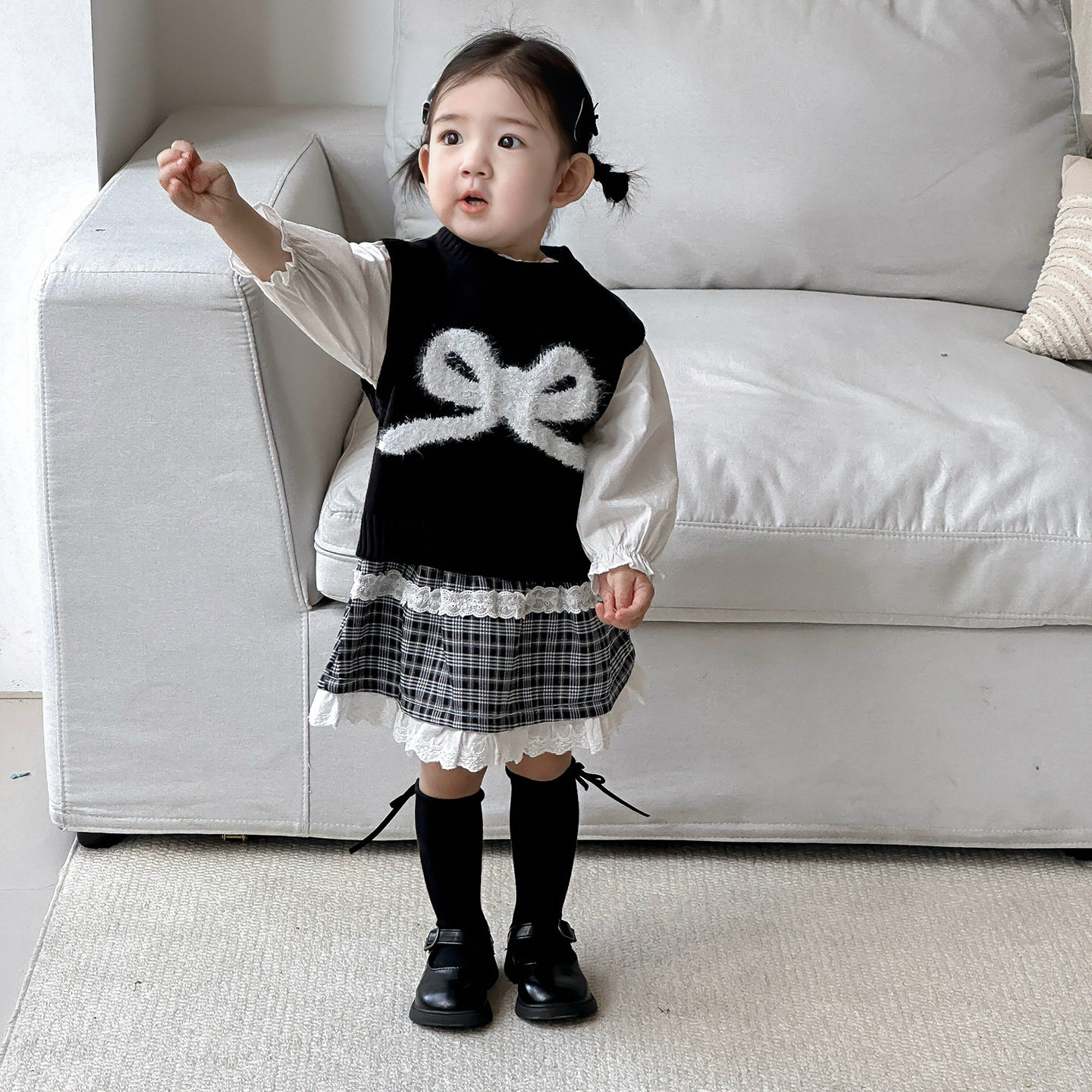 点兮2025秋季新款婴幼儿蝴蝶结毛衣套装宝宝针织衫衬衫半裙三件套
