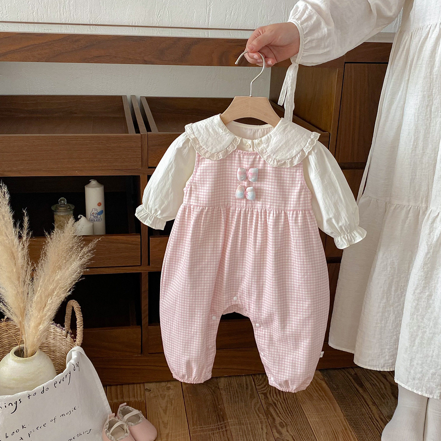 点兮2025秋季新款婴幼儿格子哈衣套装女宝宝翻领衬衫包屁衣两件套