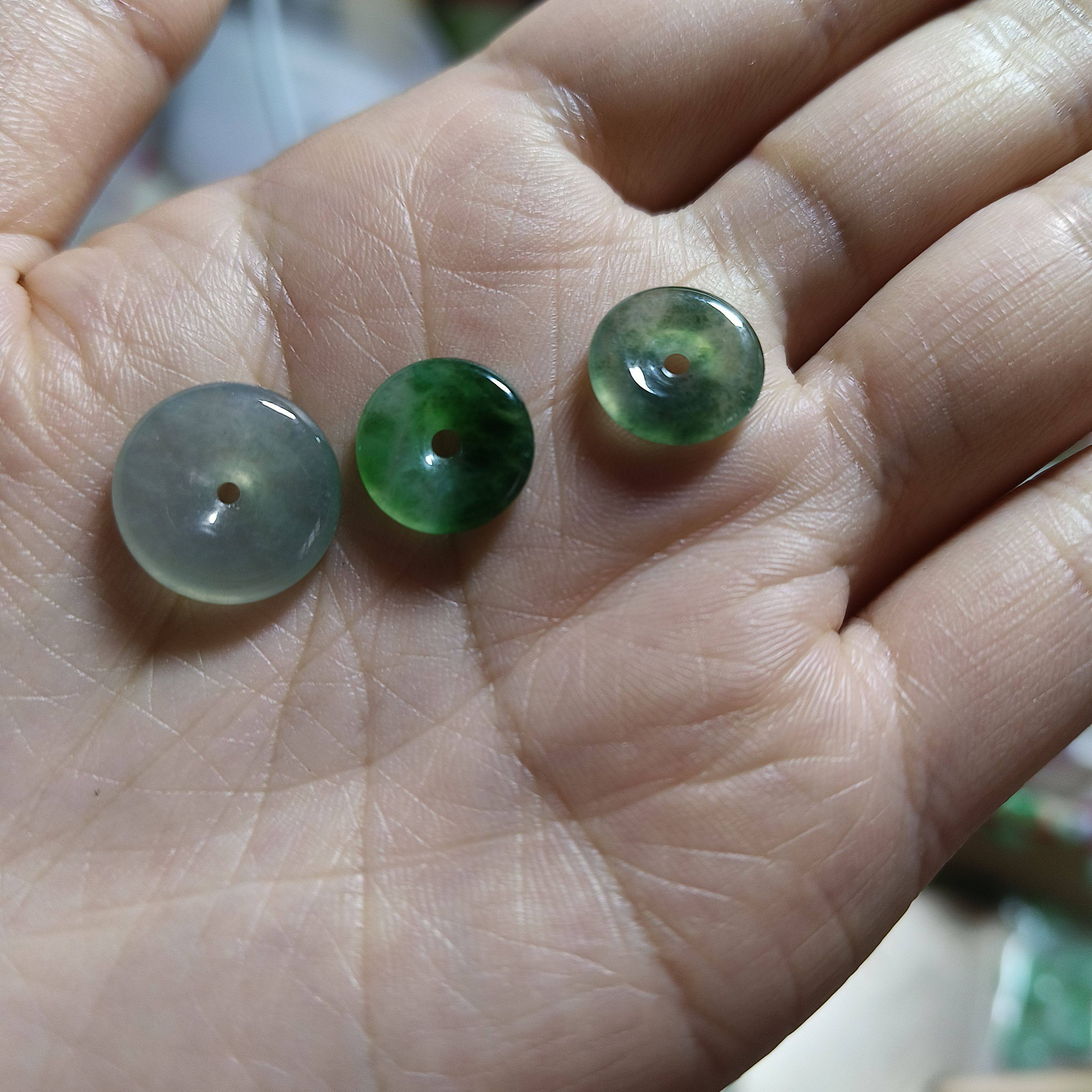 天然翡翠A货平安扣冰绿飘花迷你手链