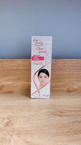 现货Fair Lovely Glow lovely Fairness Face Wash instant glow