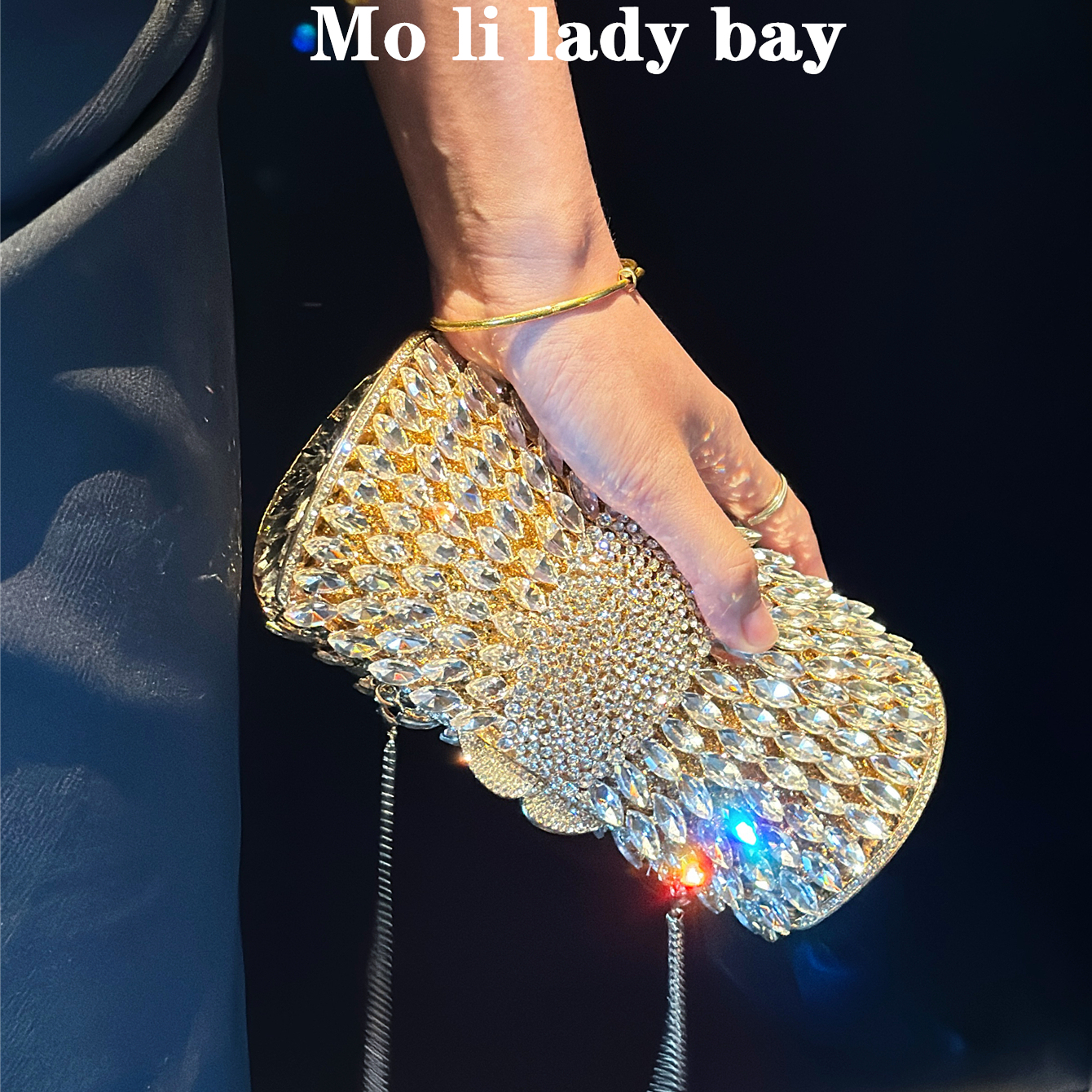 【高货】金闪闪的水滴钻石参加婚礼晚宴包水晶烫钻女士手拿晚装包