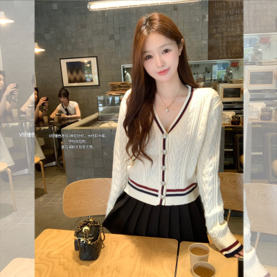 小香风V领条纹拼色修身针织开衫