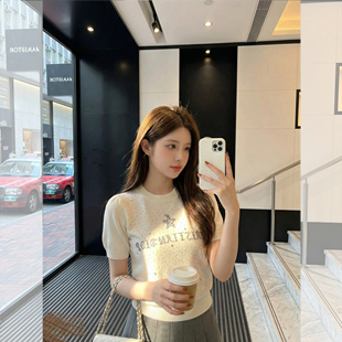 钟菲菲春款2026新款女装针织chic气质上衣短袖高端小资独特漂亮