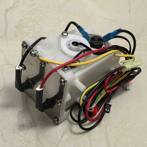 妇洗臀部洗出水不热替换维修水壶