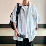 蓝色