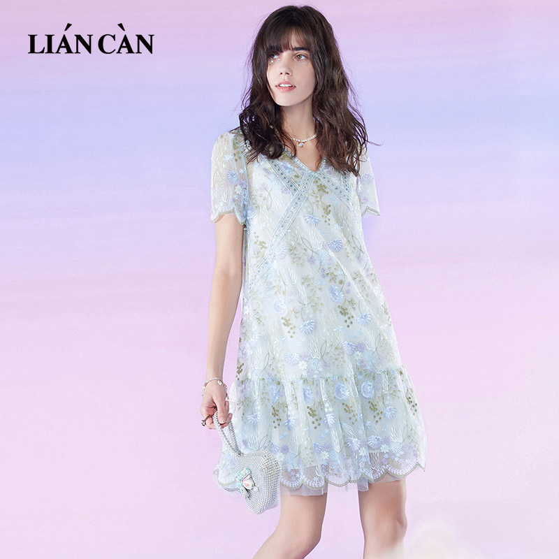 莲灿碎花度假风百褶连衣裙女