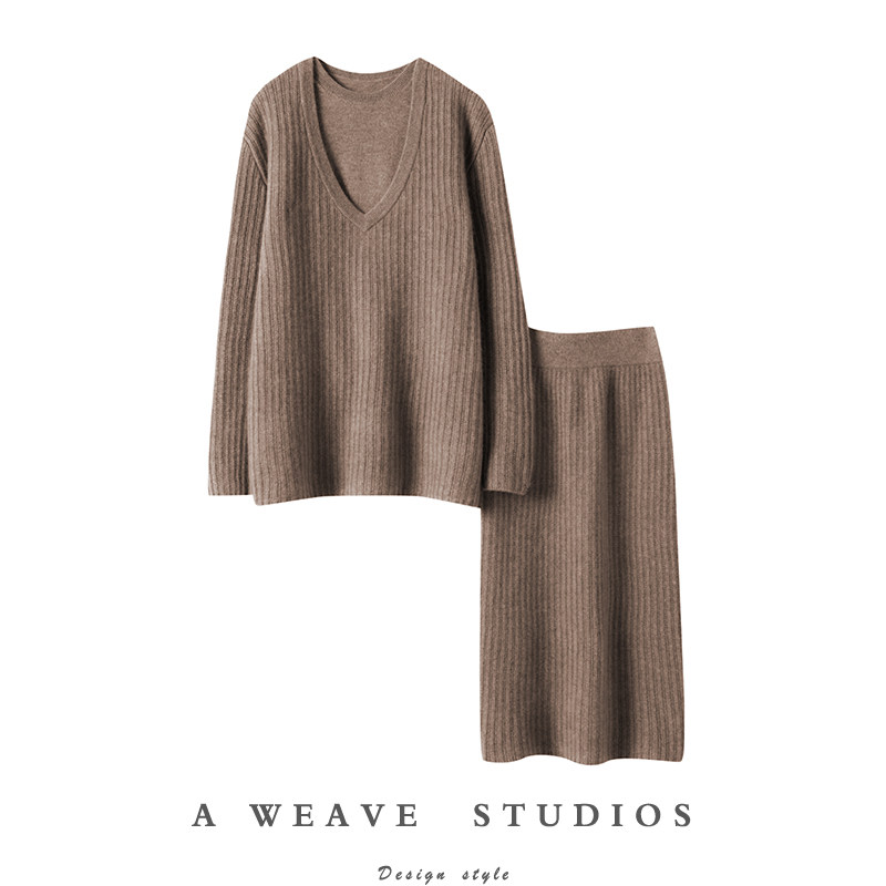 黄金年代系列~纯羊绒毛衣裙三件套慵懒羊绒针织打底大V领背心半裙,女装/女士精品,羊绒衫,淘宝优惠券,粉丝福利购,淘宝优惠卷