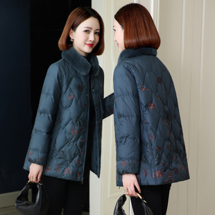 轻薄羽绒服女2025冬大码宽松民族风刺绣小个子妈妈装毛领鹅绒外套