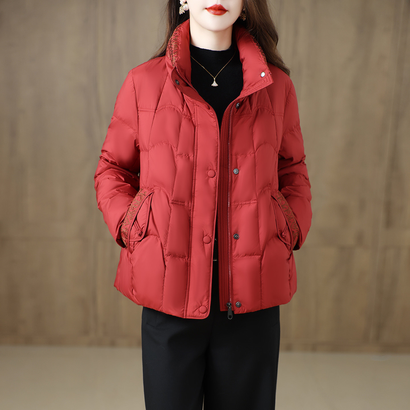 加厚妈妈装短款羽绒服女2025冬中式立领小个子鹅绒服国风保暖外套,女装/女士精品,羽绒服,淘宝优惠券,粉丝福利购,淘宝优惠卷