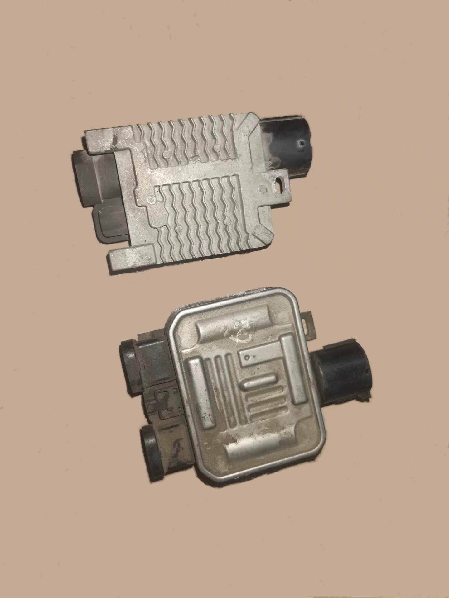 阿斯顿马丁Rapide/DB9/Vantage电子扇模块