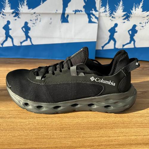 溯溪鞋网面透气轻便防滑