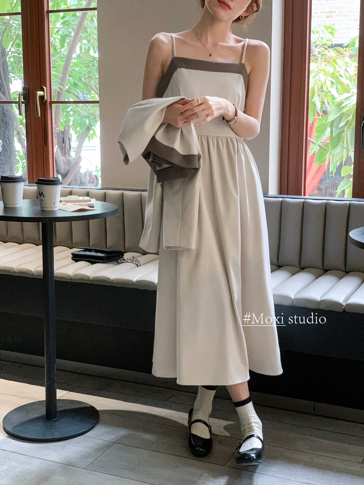 MOXI 十三行高级感纯色拼色方领显瘦韩版露肩无袖吊带连衣裙长裙