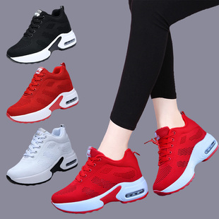 红色曳步舞鞋女专用鞋子软底轻便跳舞鞋广场舞鞋鬼步舞增高舞蹈鞋