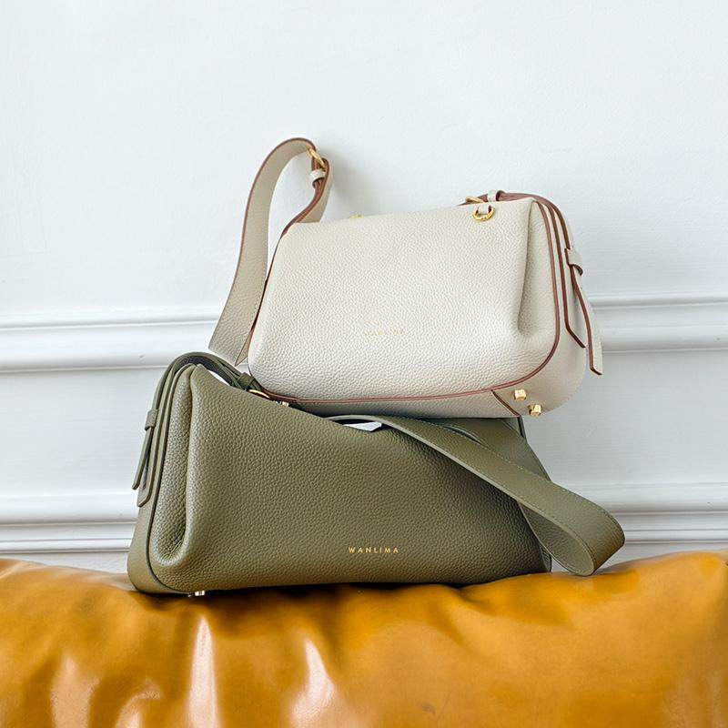 万里马长期主义TOGO牛皮枕头包单肩包斜挎软皮托特包通勤腋下包