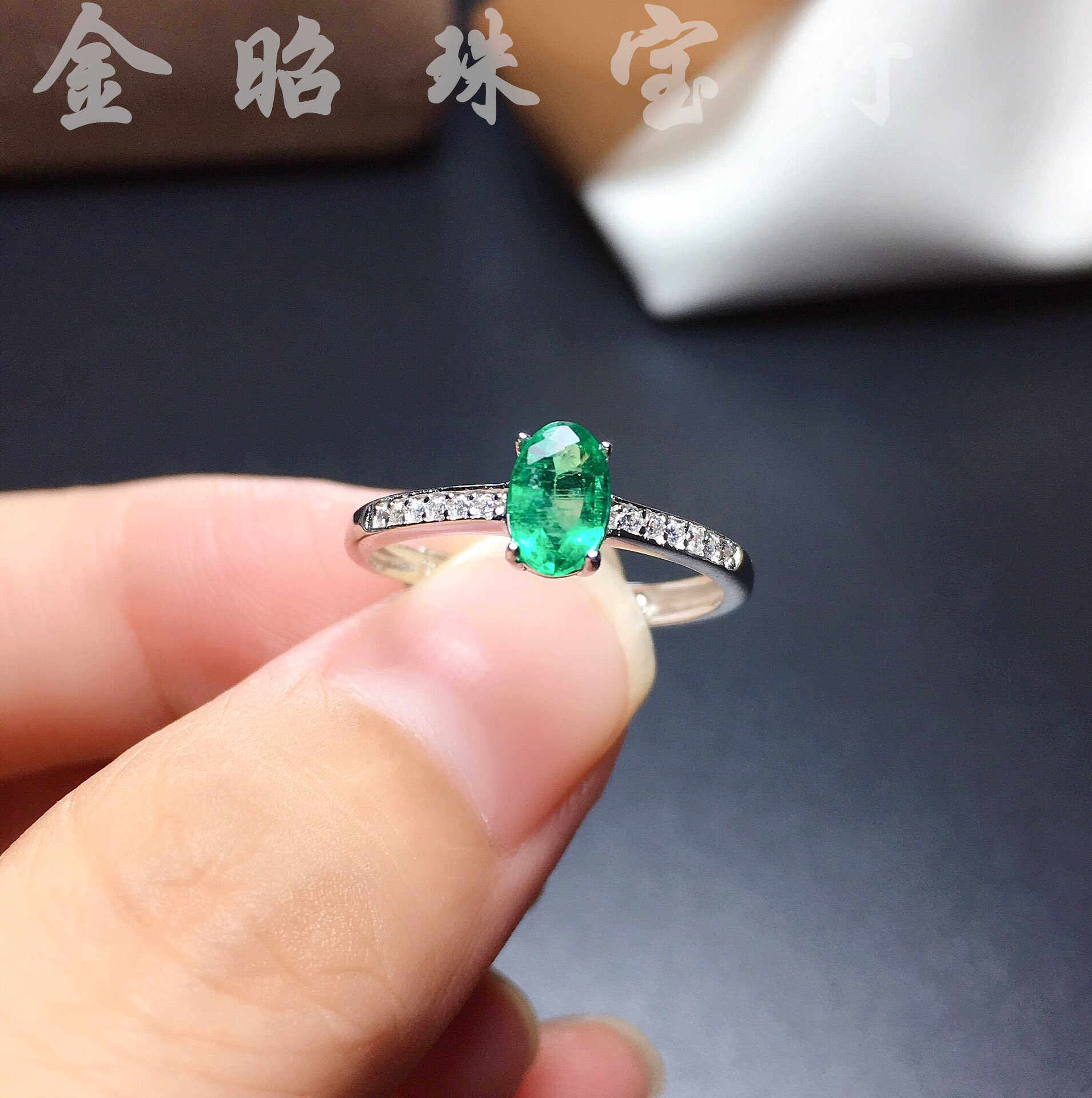 天然祖母绿戒指女士活口戒子简约气质百搭款S925纯银镶嵌高贵绿宝,珠宝/钻石/翡翠,手饰,淘宝优惠券,粉丝福利购,淘宝优惠卷