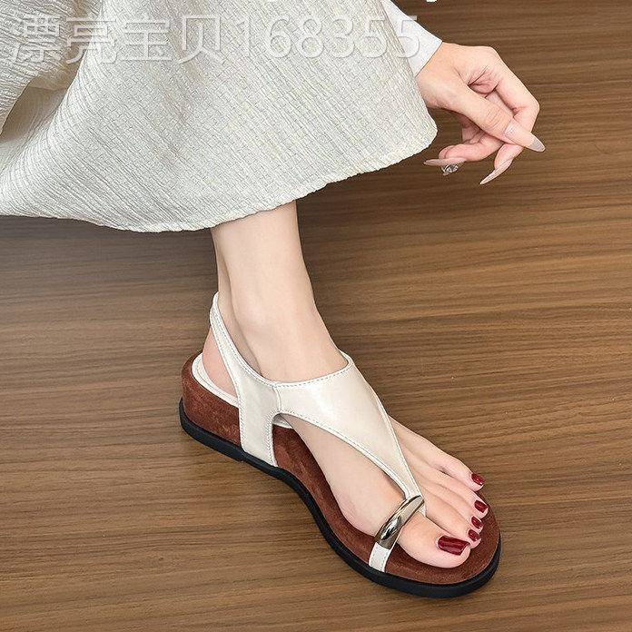 真皮厚底夹脚凉鞋女款2026年夏季新款仙女风法式套趾复古罗马凉鞋
