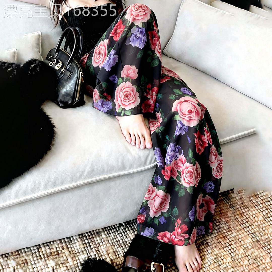 黑色碎花休闲阔腿裤子女2026夏新款宽松巨好看的慵懒垂坠直筒长裤