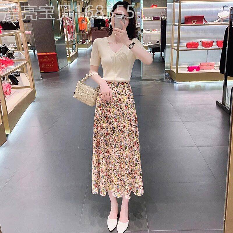 潮牌时尚套装女夏季新款碎花雪纺半身裙洋气减龄小个子气质两件套