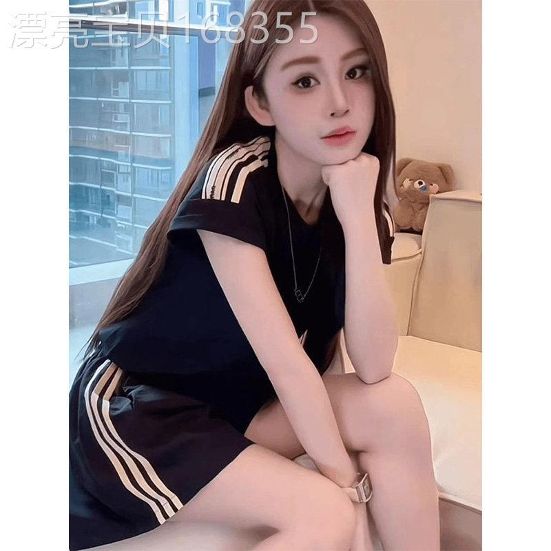 黑色圆领侧边条纹短袖T恤女夏欧货短款上衣高腰运动短裤两件式套