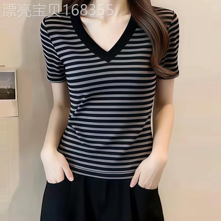 纯棉黑色条纹V领短袖T恤女2026夏季新款修身显瘦气质时尚洋派上衣