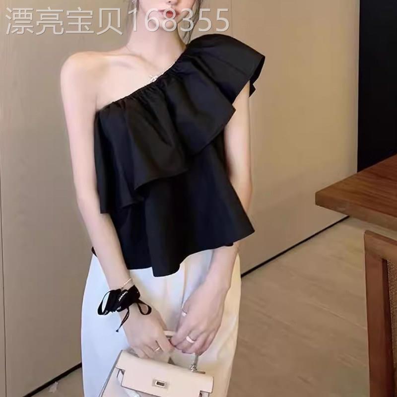 锁骨小心机斜肩性感露肩上衣女夏季新款欧货修身显瘦单肩无袖衬衫