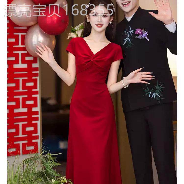 酒红色敬酒服新娘高级感法式鱼尾订婚礼服连衣裙平时可穿显白回门