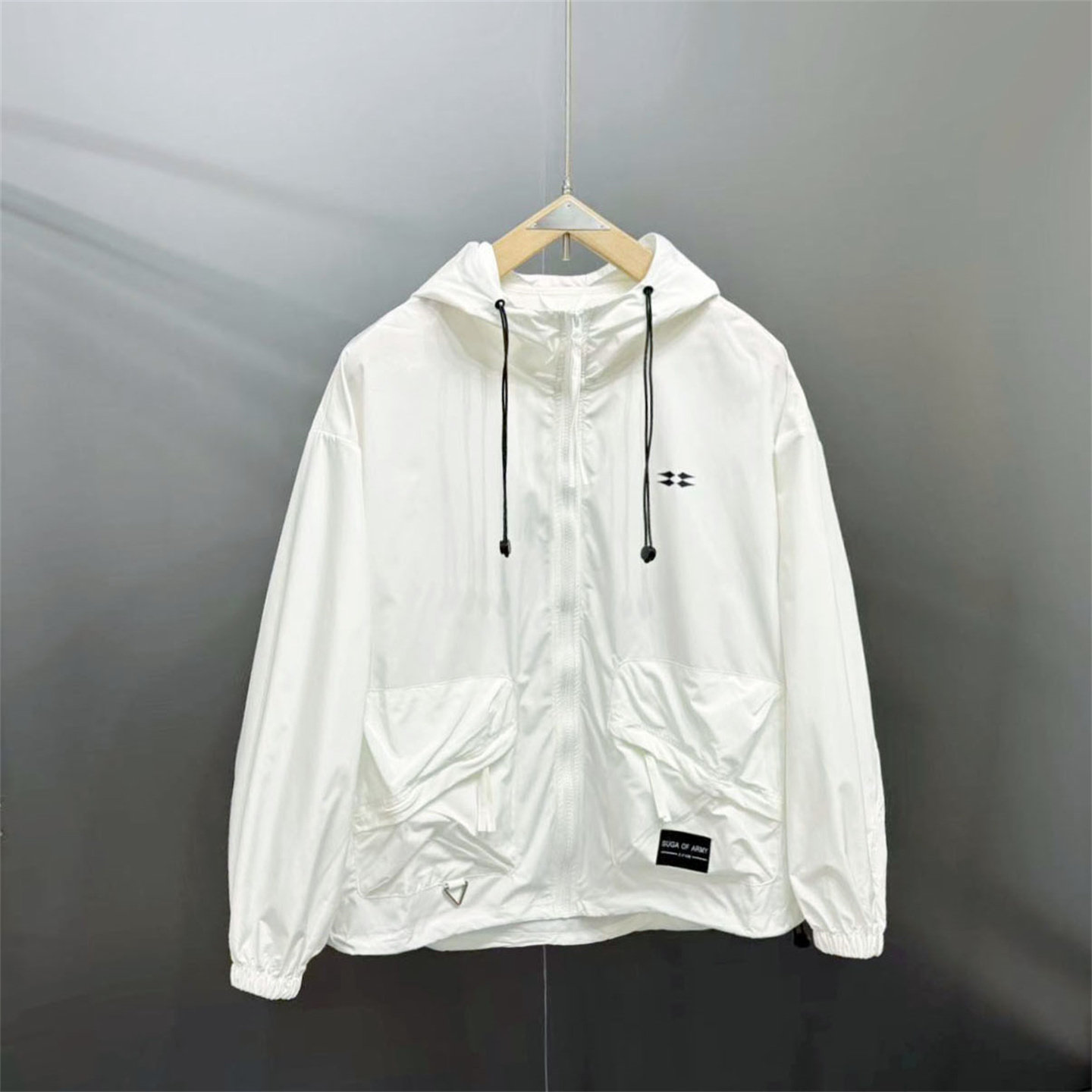 户外机能连帽夹克男白色轻薄防晒宽松休闲外套01