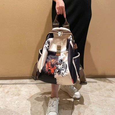 轻便旅行双肩包女2025新款时尚休闲大容量帆布背包女士外出旅游包