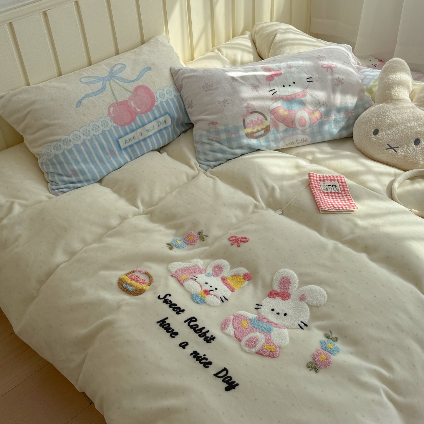 梨梦 送毛毯 秋冬保暖可爱牛奶绒四件套床单被套珊瑚绒床上用品