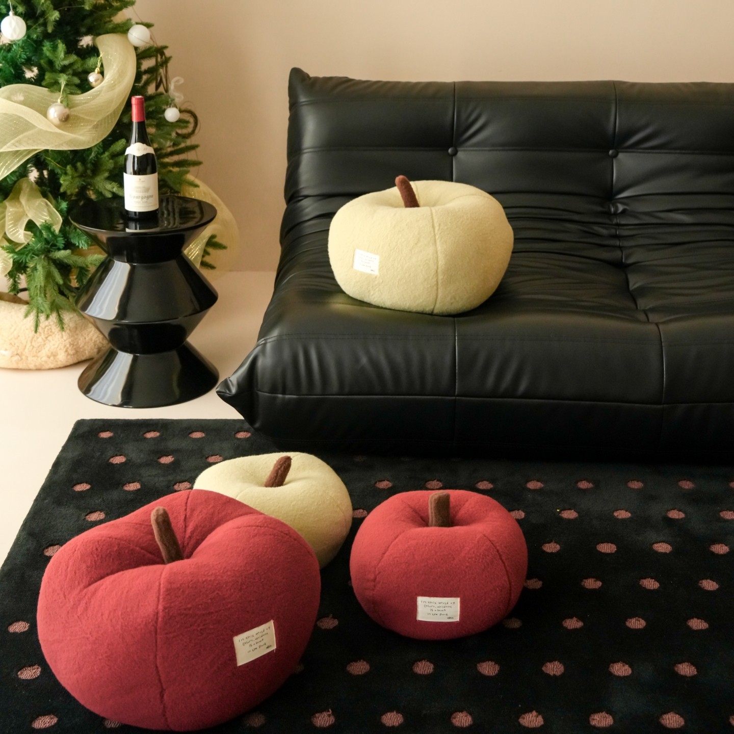 梨梦 一颗苹果~可爱摇粒绒异形抱枕沙发靠枕头办公室坐垫趴睡枕芯