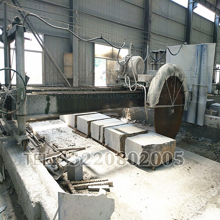 简易青石锯石机 坟石加工机械 碑料切割大锯 hdj-1800 厚板圆盘锯