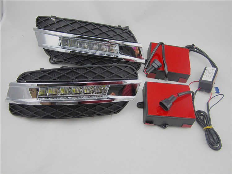 05-08老款奔驰专用led总成日行灯